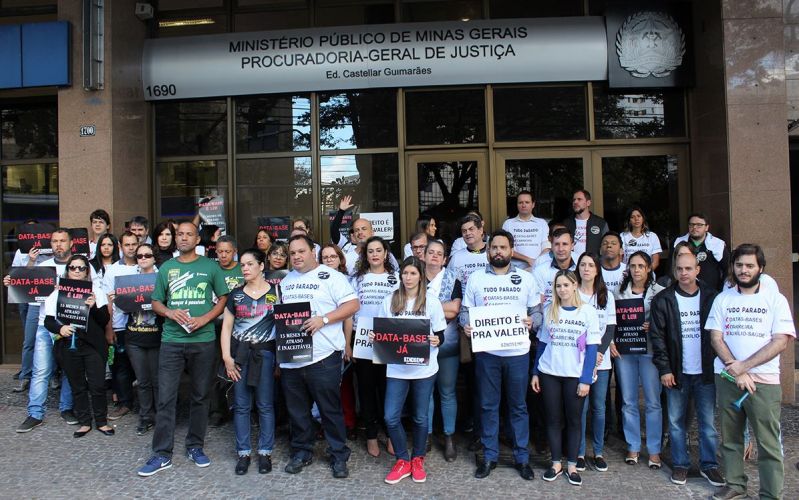 Servidores cobram respeito do MPMG e do TJMG