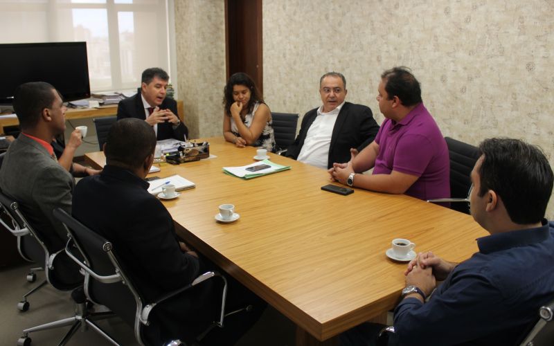 Reunião com Administração Superior frustra expectativas