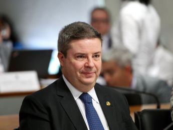 Entidades recebem candidato a governador para debate acerca do funcionalismo público