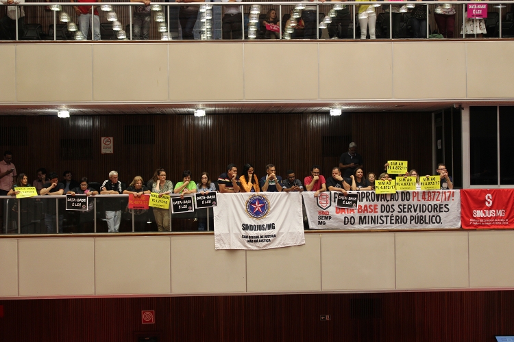 Data-base 2017 é aprovada em Plenário