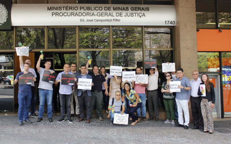 Servidores manifestam indignação contra descumprimento dos seus direitos no MPMG