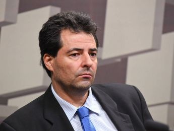 Secretário de Guedes defende rediscussão de salário e estabilidade de servidores