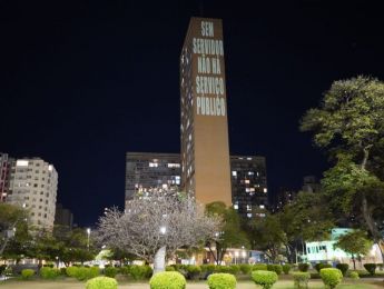 Sindicatos projetam protestos contra reforma de Zema em prédios de BH