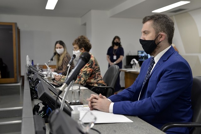 Criação de fundos e novas alíquotas são condenadas