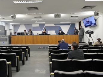 Tratoramento iminente dos direitos dos servidores mineiros