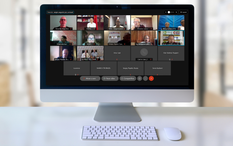 Dirigente do SINDSEMPMG participa do Fórum de trabalhadores do BRICS
