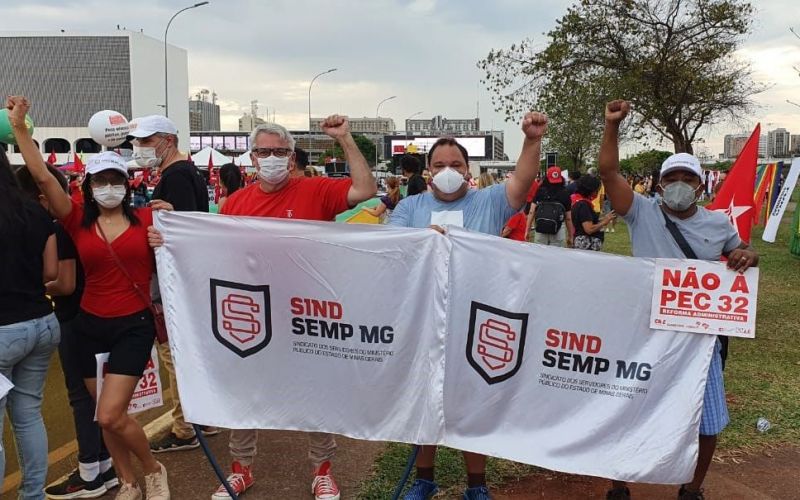 SINDSEMPMG protesta contra a Reforma Administrativa na mobilização nacional do último sábado