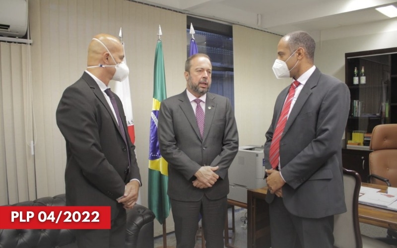 SINDSEMPMG e SINJUS-MG buscam garantir direito de servidores públicos em Brasília 
