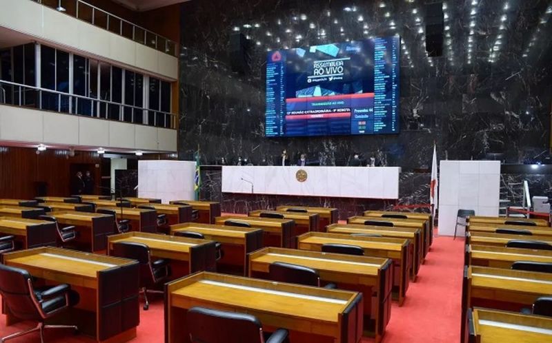 PL das Datas-Bases 2020/21 aprovado em primeiro turno no Plenário da ALMG