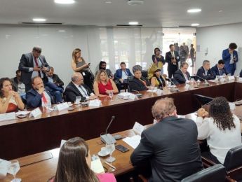 Oposição se antecipa a Zema e defende rejeição ao RRF em Brasília