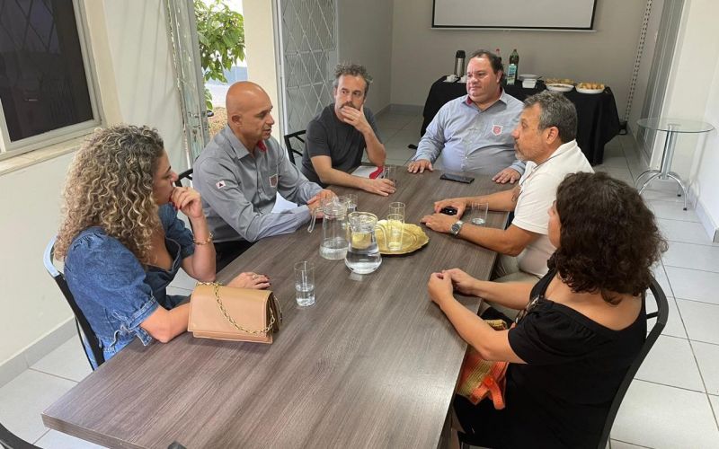 SINDSEMPMG recebe visita de representantes do SITRAEMG