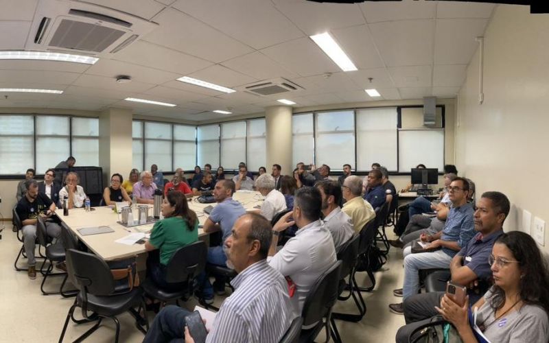 SINDSEMPMG participa da reunião de organização do Ciclo de Debates sobre o endividamento de Minas Gerais