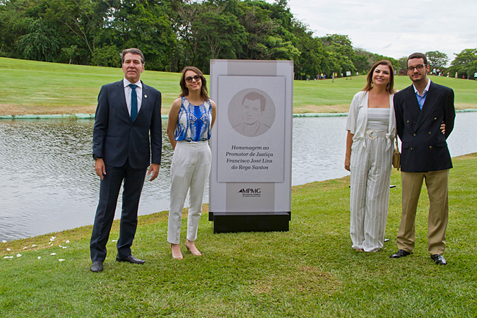 SINDSEMPMG participa de cerimônia de homenagem ao promotor de Justiça Francisco José Lins do Rego Santos