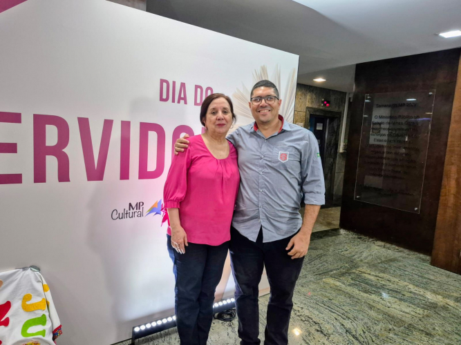 SINDSEMPMG participa de edição especial do Trocando Letras em homenagem ao Dia do(a) Servidor(a) Público(a)