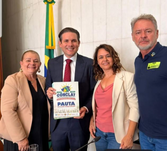 Trabalhadores fazem história e ocupam Esplanada dos Ministérios em Brasília